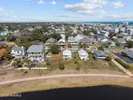 305 Atlanta Avenue, Carolina Beach, NC 28428 — 2-bedroom waterfront home in Heart of Carolina Beach, Carolina Beach, NC, photo 6 of 69: Atlanta Ave (19)