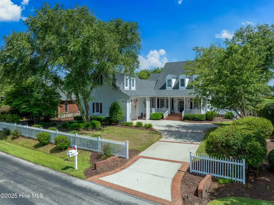 2686 Four Oak Road, Southport, NC 28461 — 4-bedroom waterfront home in St James, Southport, NC, photo 1 of 77: 2686 Four Oak Rd