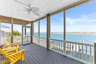 2112 Shoreline Drive, Topsail Beach, NC 28445 — 4-bedroom waterfront home in New Topsail Beach, Topsail Beach, NC, photo 16 of 73: 016_2112_shoreline_dr_-16_753