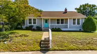 213 Mansfield Parkway, Morehead City, NC 28557 — 3-bedroom home in Morehead Bluffs, Morehead City, NC, photo 3 of 47: Front View