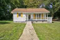304 Gum Avenue, Spring Hope, NC 27882 — 2-bedroom home, Spring Hope, NC, photo 3 of 23: 002-304GumAvenue-SpringHope-NC-27882-SMA