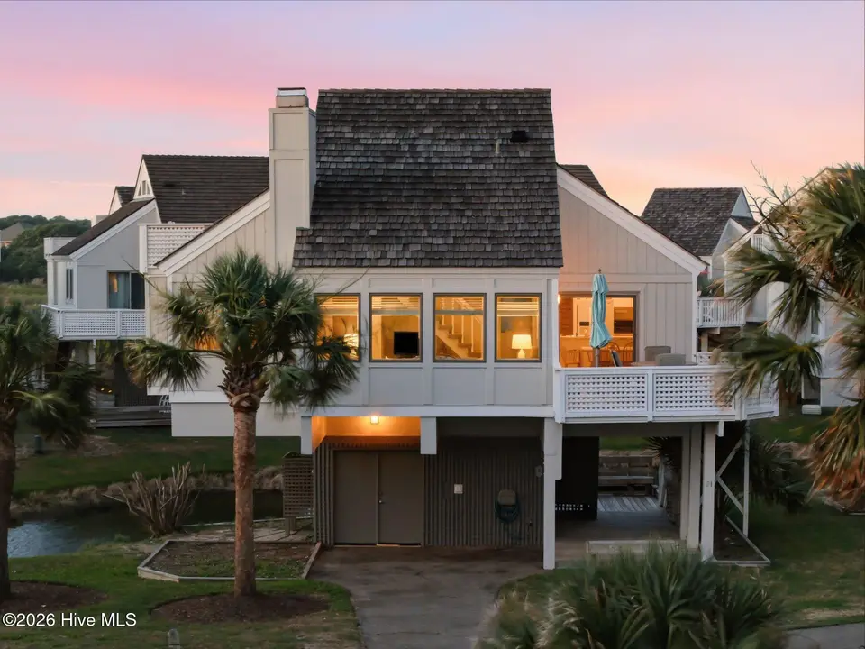 305 S Bald Head Wynd Unit 21, Bald Head Island, NC 28461 — 3-bedroom home in BHI Stage I Villas, Bald Head Island, NC, photo 1 of 62