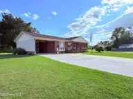102 Yorkshire Drive, Jacksonville, NC 28546 — 3-bedroom home in Montclair, Jacksonville, NC, photo 19 of 20: IMG_4965