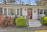 609 Edgehill Road, Trent Woods, NC 28562 — 3-bedroom home in Wilson Creek Heights, Trent Woods, NC, photo 7 of 48: 609 Edgehill Road, Trent Wood