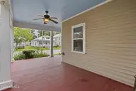 307 Avenue B, New Bern, NC 28560 — 3-bedroom home in Riverside Historic, New Bern, NC, photo 4 of 53: 5_307_avenue_b_005