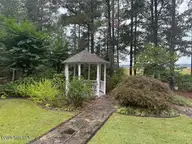 1064 Tresses Court, Vass, NC 28394 — 4-bedroom waterfront home in Woodlake, Vass, NC, photo 13 of 50: IMG_4178