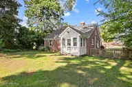 608 N Jackson Street, Goldsboro, NC 27530 — 2-bedroom home in Park Court, Goldsboro, NC, photo 5 of 26: 05-608 N Jackson St-5