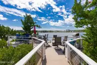 102 Gibbs Circle, Beaufort, NC 28516 — 3-bedroom waterfront home in Gibbs Landing, Beaufort, NC, photo 8 of 38: 15-web-or-mls-chadwick-visuals-102-gibbs