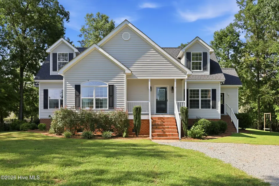 703 Tankard Drive, Bath, NC 27808 — 3-bedroom waterfront home, Bath, NC, photo 1 of 55: 50-web-or-mls-IMG_4289