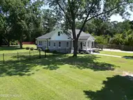 1303 E Mulberry Street, Goldsboro, NC 27530 — 3-bedroom home, Goldsboro, NC, photo 4 of 51: DJI_0885