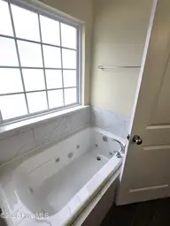 2850 Connet Street, Winterville, NC 28590 — 5-bedroom home in Coopers Pointe, Winterville, NC, photo 17 of 18: Master Whirlpool Tub