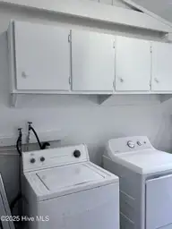 305 E Oak Street, Lake Waccamaw, NC 28450 — 3-bedroom home, Lake Waccamaw, NC, photo 20 of 44: Laundry Room