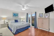 902 Carolina Beach Avenue N Unit 2b, Carolina Beach, NC 28428 — 2-bedroom waterfront condo in Reefs, Carolina Beach, NC, photo 14 of 38: 13_902 carolina beach ave. n000010