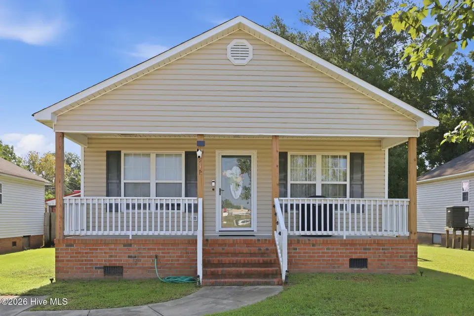 311 Fleming Street, Washington, NC 27889 — 3-bedroom home, Washington, NC, photo 1 of 41: 1-web-or-mls-IMG_0001-(1)_edit