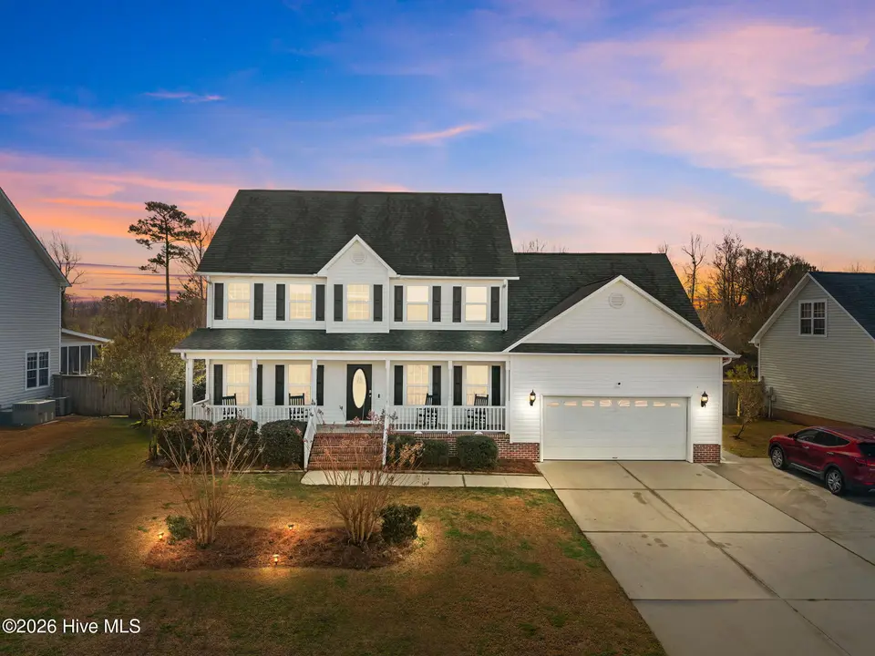 211 Windham Lane, Jacksonville, NC 28540 — 4-bedroom home in Williamsburg Plantation, Jacksonville, NC, photo 1 of 51: 1-web-or-mls-211 Windham Ln. 115_2