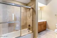 103 E Chelsea Court, Southern Pines, NC 28387 — 2-bedroom condo in Mid South Club, Southern Pines, NC, photo 24 of 54: Guest Bath