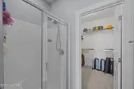 302 Palisades Way, New Bern, NC 28560 — 3-bedroom home in Lynnwood Highlands, New Bern, NC, photo 19 of 41: Large Shower