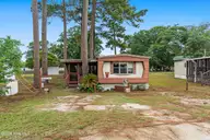 2367 Lake Paula Drive SW, Supply, NC 28462 — 2-bedroom manufactured home in Tanglewood, Supply, NC, photo 3 of 19