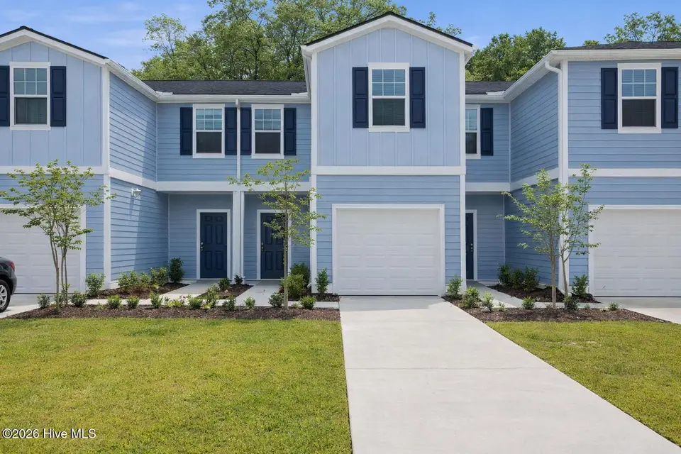 585 Sandy Hollow Drive, Jacksonville, NC 28540 — 3-bedroom townhome in Sandy Hollow, Jacksonville, NC, photo 1 of 22