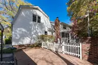 428 Holly Street, Emerald Isle, NC 28594 — 4-bedroom waterfront home in Ocean Forest, Emerald Isle, NC, photo 5 of 45: 47-web-or-mls-chadwick-visuals-428-holly
