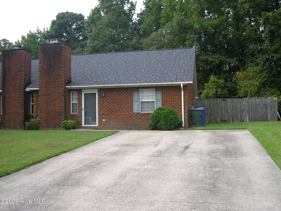 1206 Holden Drive B, Greenville, NC 27858 — 3-bedroom townhome in Summerhaven, Greenville, NC, photo 1 of 1: Primary Photo