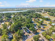 212 Dogwood Drive, Sunset Beach, NC 28468 — 2-bedroom manufactured home in Seaside Station, Sunset Beach, NC, photo 10 of 44: 07-kahunaphoto