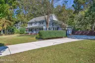1314 Fairbanks Court, Jacksonville, NC 28546 — 5-bedroom home in Country Club Estates, Jacksonville, NC, photo 4 of 51: 4_1314 fairbanks ct-00004
