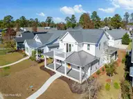 315 Cornubia Drive, Castle Hayne, NC 28429 — 4-bedroom waterfront home in River Bluffs, Castle Hayne, NC, photo 4 of 30: 315 Cornubia MLS-4
