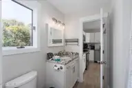 1707 S Shore Drive, Surf City, NC 28445 — 3-bedroom waterfront home in White Hills Beach, Surf City, NC, photo 23 of 65: bathroom-02a