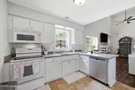 3714 Elizabeth Avenue, New Bern, NC 28562 — 2-bedroom home in Surrey Downs, New Bern, NC, photo 11 of 41: Kitchen