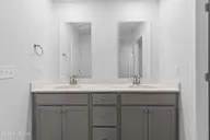 614 S Squires Run Lane, Richlands, NC 28574 — 3-bedroom home in Squires Run Village, Richlands, NC, photo 23 of 50: Master Bathroom