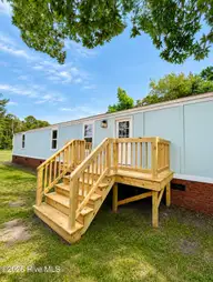 5431 Cardinal Road SW, Ocean Isle Beach, NC 28469 — 3-bedroom manufactured home in Shan-gri-la, Ocean Isle Beach, NC, photo 2 of 10