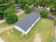 107 W Robertson Street, Beulaville, NC 28518 — 3-bedroom manufactured home, Beulaville, NC, photo 4 of 52