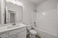 811 Pelican Drive, New Bern, NC 28560 — 4-bedroom home in Fairfield Harbour, New Bern, NC, photo 15 of 20: Guest Bath