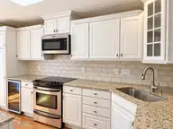 175 N Knoll Road, Southern Pines, NC 28387 — condo in Longleaf CC, Southern Pines, NC, photo 2 of 28: Kitchen