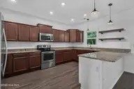 804 Oleander Street, Jacksonville, NC 28540 — 4-bedroom home in Williamsburg Plantation, Jacksonville, NC, photo 14 of 41