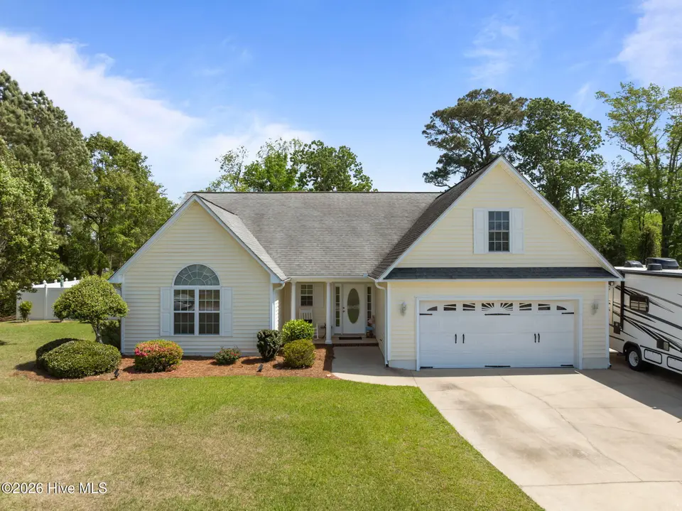 116 Bur Oaks Boulevard, Newport, NC 28570 — 3-bedroom home in Bur Oaks, Newport, NC, photo 1 of 49: 1-web-or-mls-116 Bur Oaks Blvd 001