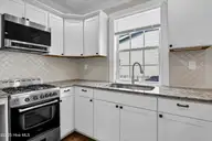 910 Walnut Street, Wilmington, NC 28401 — 2-bedroom home, Wilmington, NC, photo 11 of 31