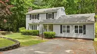 502 Lancelot Drive, Greenville, NC 27858 — 4-bedroom home in Camelot, Greenville, NC, photo 6 of 60: 502Lancelot_003