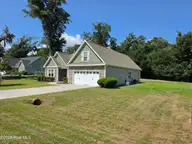 106 Chimney Landing Drive, Rocky Point, NC 28457 — 4-bedroom home in Brick Chimney Landing, Rocky Point, NC, photo 2 of 46