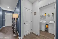 124 Tributary Circle, Wilmington, NC 28401 — 3-bedroom home in Riverside, Wilmington, NC, photo 5 of 21: 15_hallway