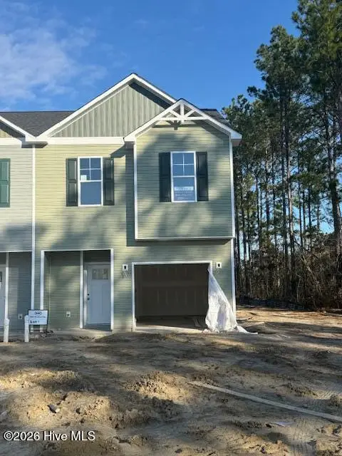 108 Crab Claw Spit Lane, Jacksonville, NC 28546 — 3-bedroom townhome in Towne Pointe, Jacksonville, NC, photo 1 of 40: IMG_2324
