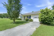 310 Steller Road, Jacksonville, NC 28540 — 3-bedroom home in Mallard Creek, Jacksonville, NC, photo 12 of 55: mpp(256)