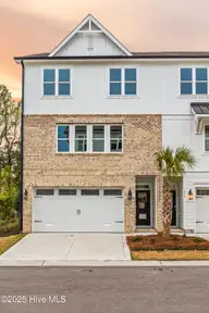 826 Anchors Bend Way 6, Wilmington, NC 28411 — 3-bedroom townhome in Anchors Bend, Wilmington, NC, photo 8 of 53: 012_808_anchors_bend-12_779