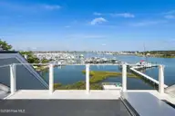 511 Turner Street, Beaufort, NC 28516 — 3-bedroom waterfront townhome, Beaufort, NC, photo 16 of 57: 16-web-or-mls-IMG_0317