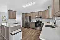 6404 Shire Lane, Wilmington, NC 28411 — 4-bedroom home in Belmar Forest, Wilmington, NC, photo 7 of 39: 6404ShireLane-22