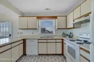 194 Topsail Road, North Topsail Beach, NC 28460 — 3-bedroom waterfront home in Old Settlers Beach, North Topsail Beach, NC, photo 24 of 53: GI - 194 Topsail Rd - Hannah & Duran-16