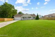 702 Buster Court, Jacksonville, NC 28540 — 3-bedroom home in Thompson Farms, Jacksonville, NC, photo 2 of 31