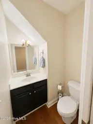 124 Lancashire Lane, West End, NC 27376 — 3-bedroom home in Seven Lakes South, West End, NC, photo 12 of 28