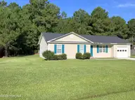 249 Bishop Drive, Jacksonville, NC 28540 — 3-bedroom home in Bishop Ridge, Jacksonville, NC, photo 17 of 19: 249FrExt2